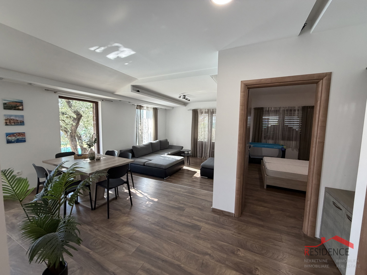 Šikići, casa unifamiliare con piscina, vendita esclusiva