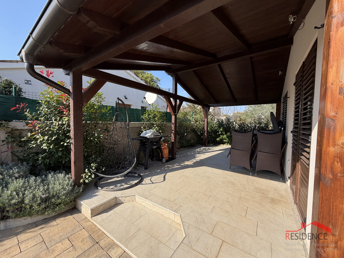 Šikići, casa unifamiliare con piscina, vendita esclusiva