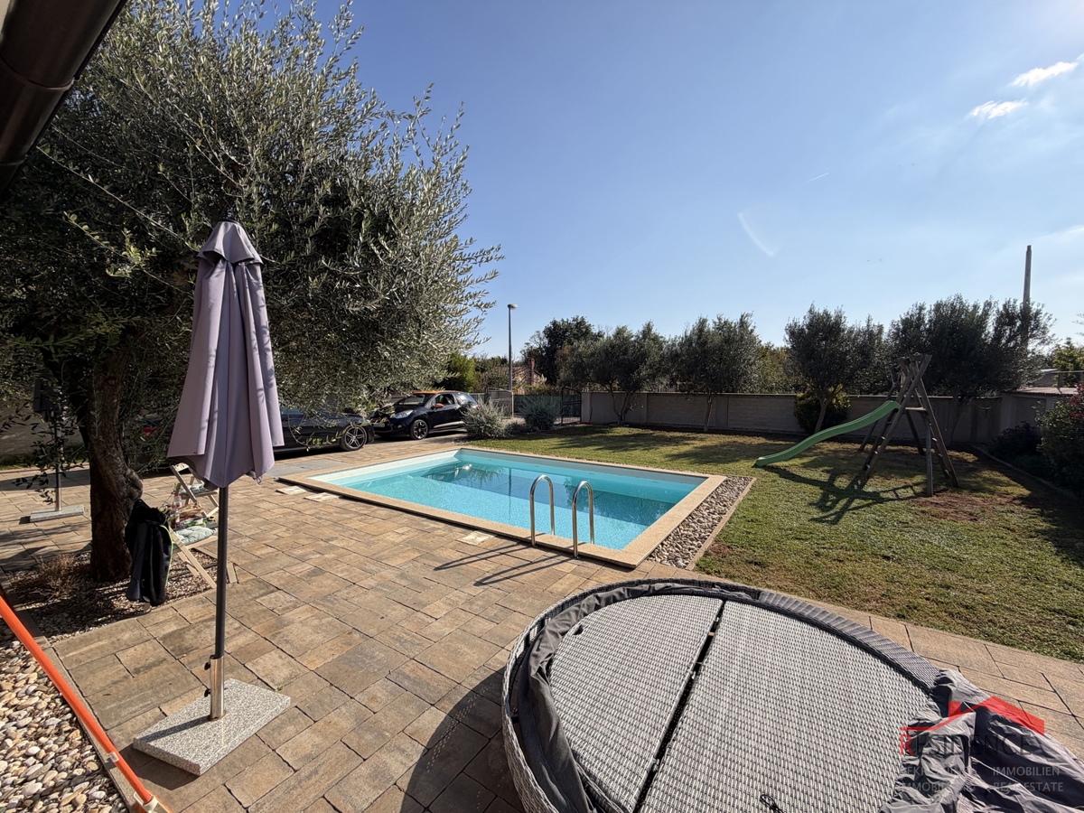 Šikići, casa unifamiliare con piscina, vendita esclusiva