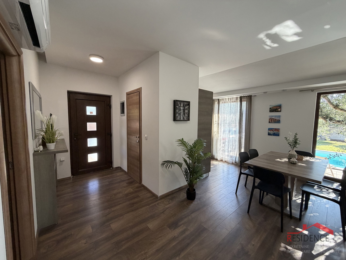 Šikići, casa unifamiliare con piscina, vendita esclusiva