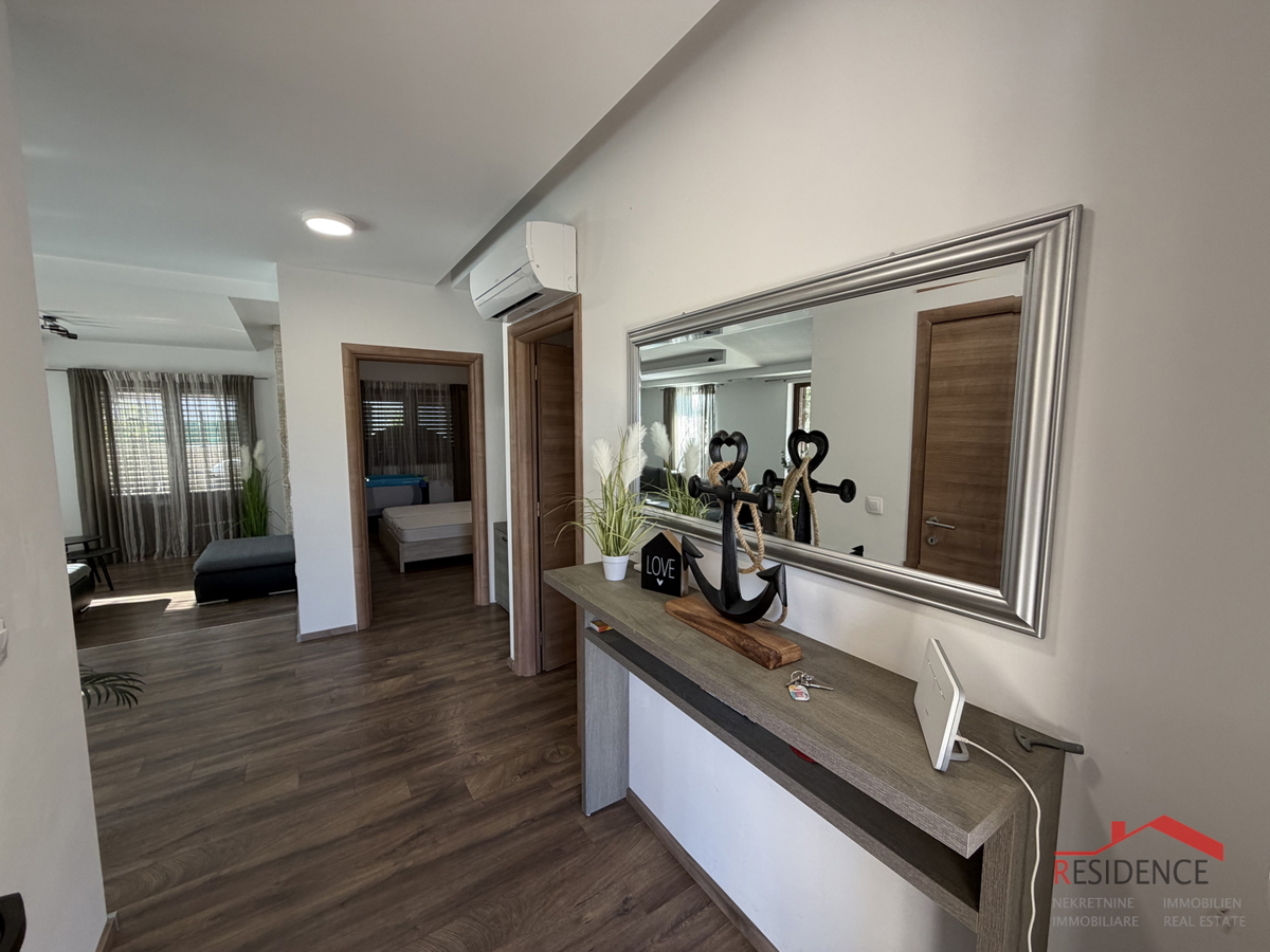 Šikići, casa unifamiliare con piscina, vendita esclusiva