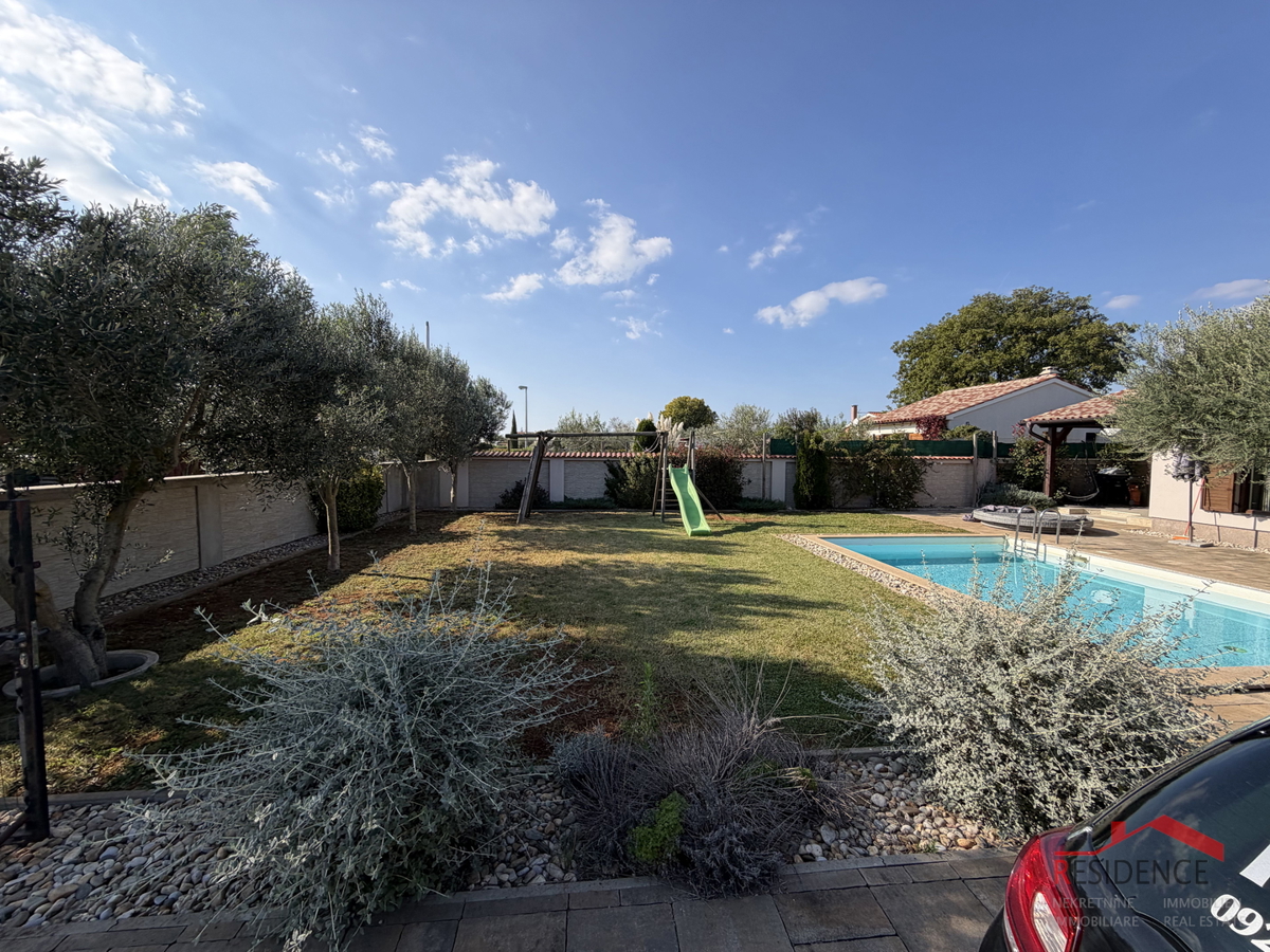 Šikići, casa unifamiliare con piscina, vendita esclusiva