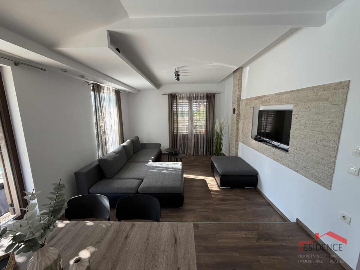 Šikići, casa unifamiliare con piscina, vendita esclusiva