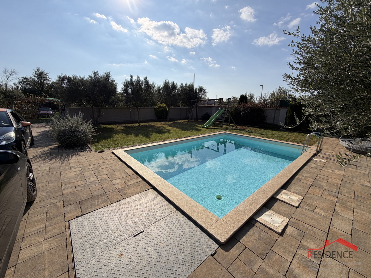 Šikići, casa unifamiliare con piscina, vendita esclusiva