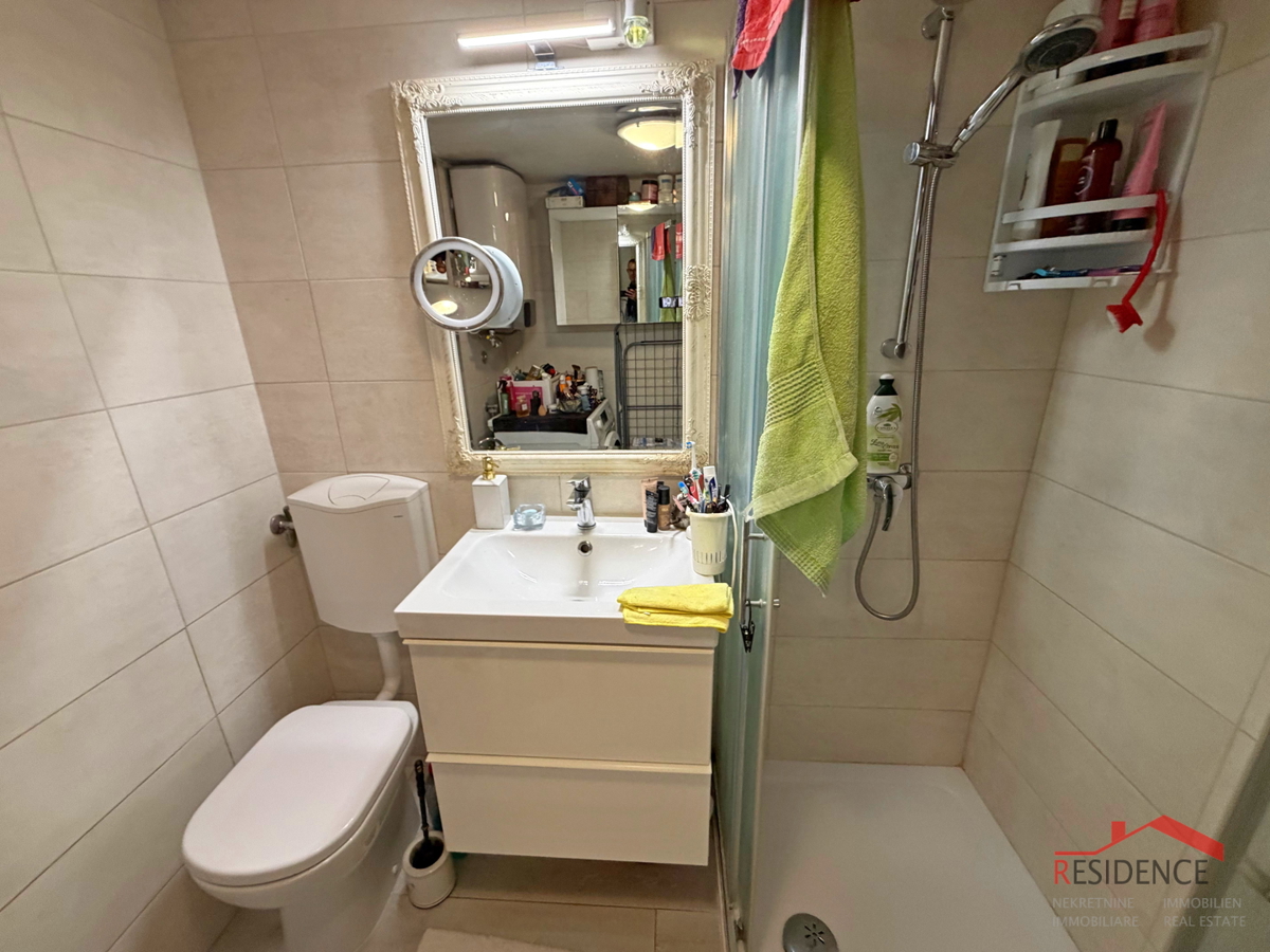 Pola, Gregovica, appartamento al 2° piano, 2 camere da letto