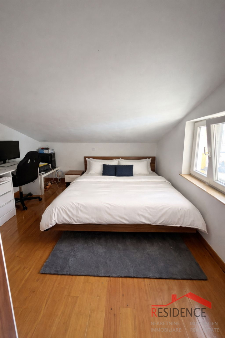 Pola – Šijana, duplex con due terrazze e vista aperta sulla città