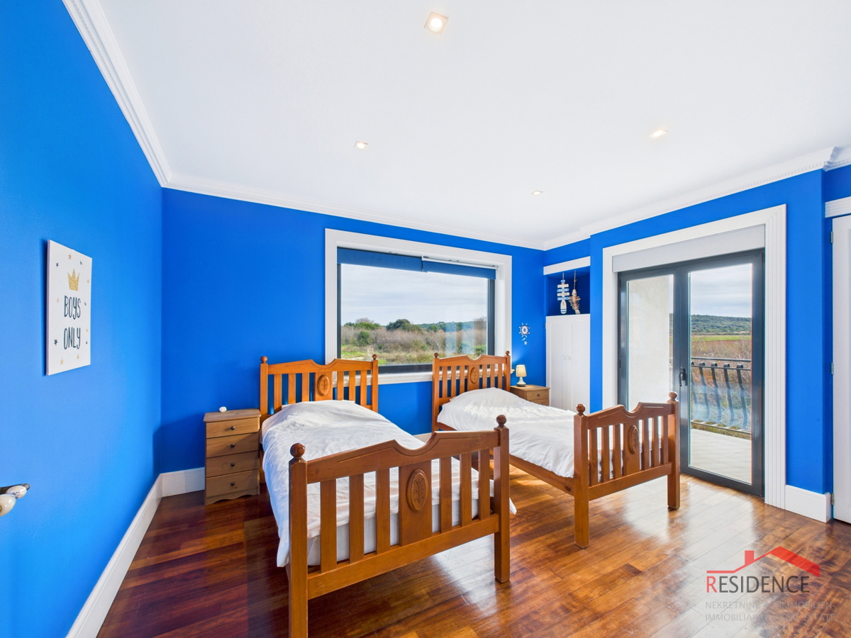 Banjole, villa di lusso con piscina, vicino al mare e al porto turistico