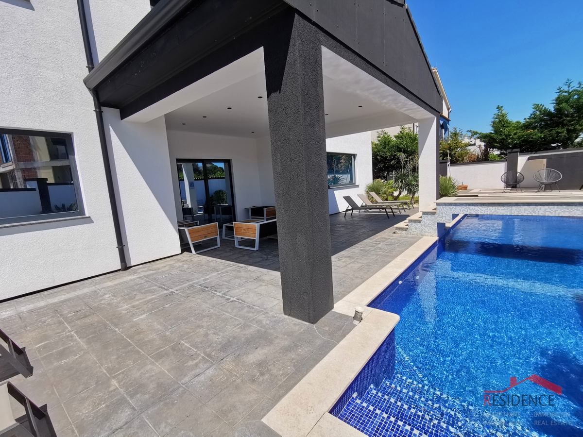 Banjole, villa di lusso con piscina, vicino al mare e al porto turistico