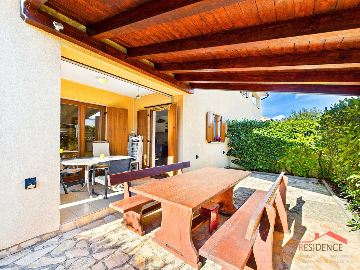 Vendita esclusiva di un appartamento con giardino a Banjole - Volme