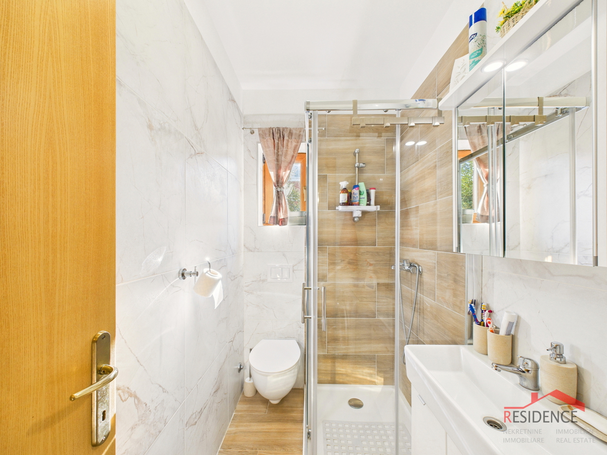 Vendita esclusiva di un appartamento con giardino a Banjole - Volme