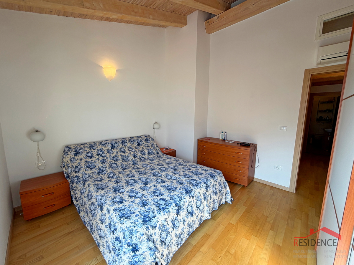 Banjole, Volme, appartamento su tre piani, 3 camere da letto, giardino, piscina in comune