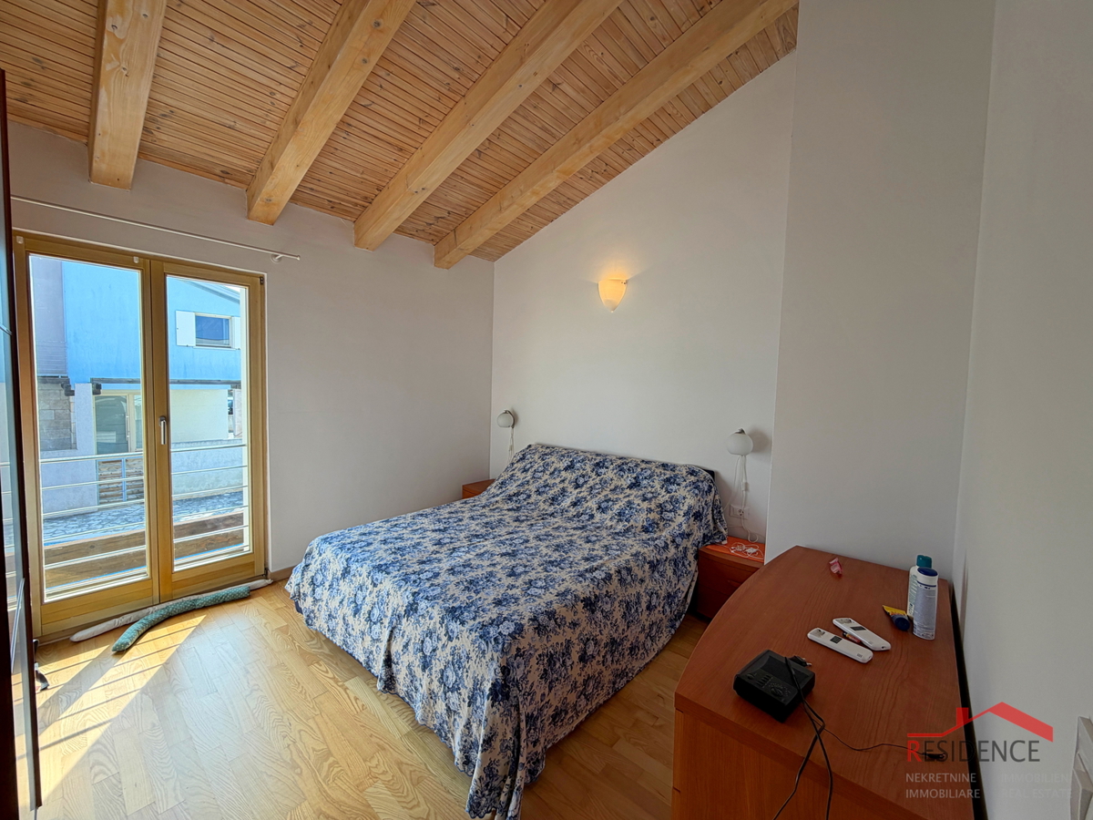 Banjole, Volme, appartamento su tre piani, 3 camere da letto, giardino, piscina in comune