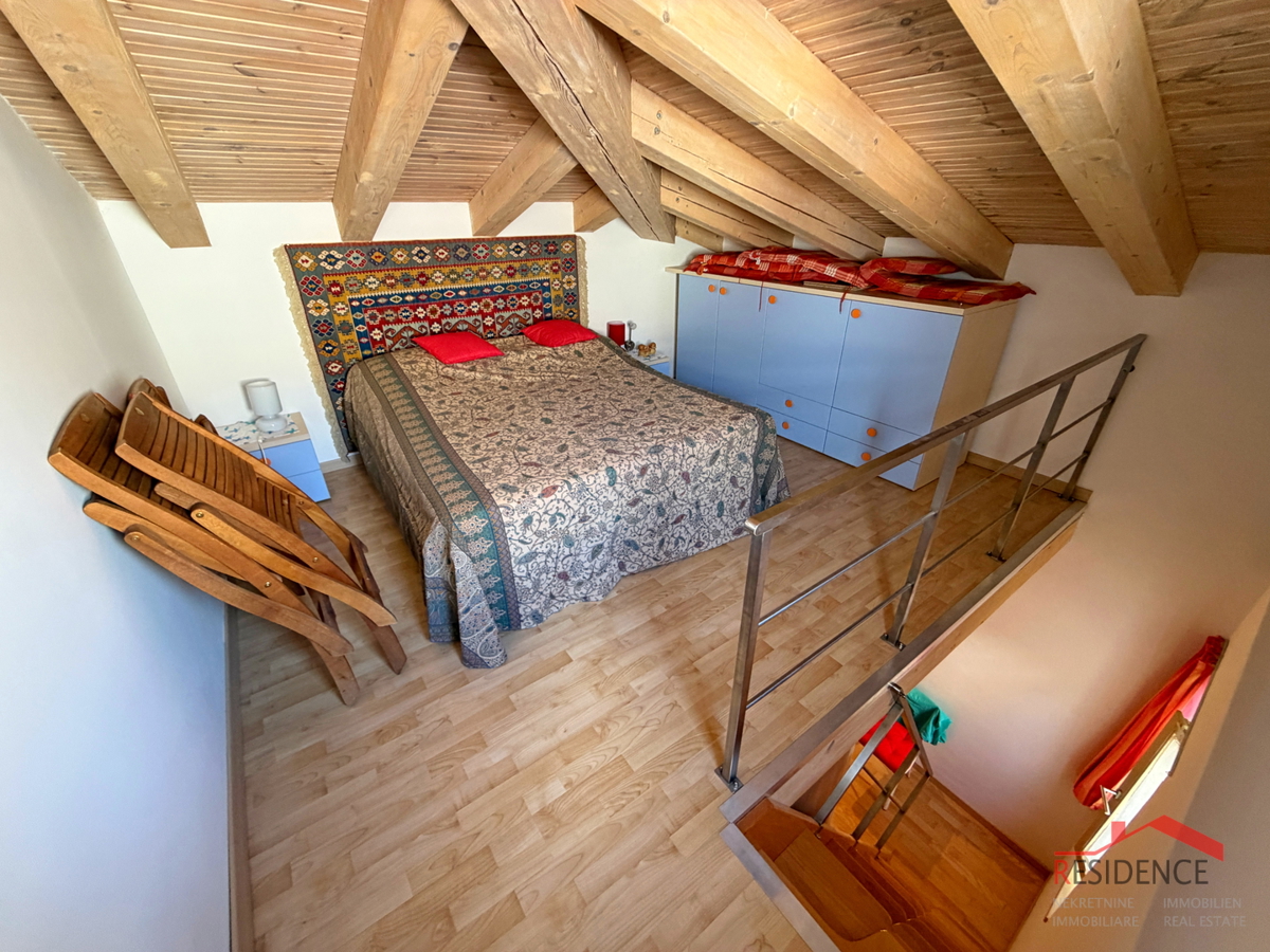 Banjole, Volme, appartamento su tre piani, 3 camere da letto, giardino, piscina in comune