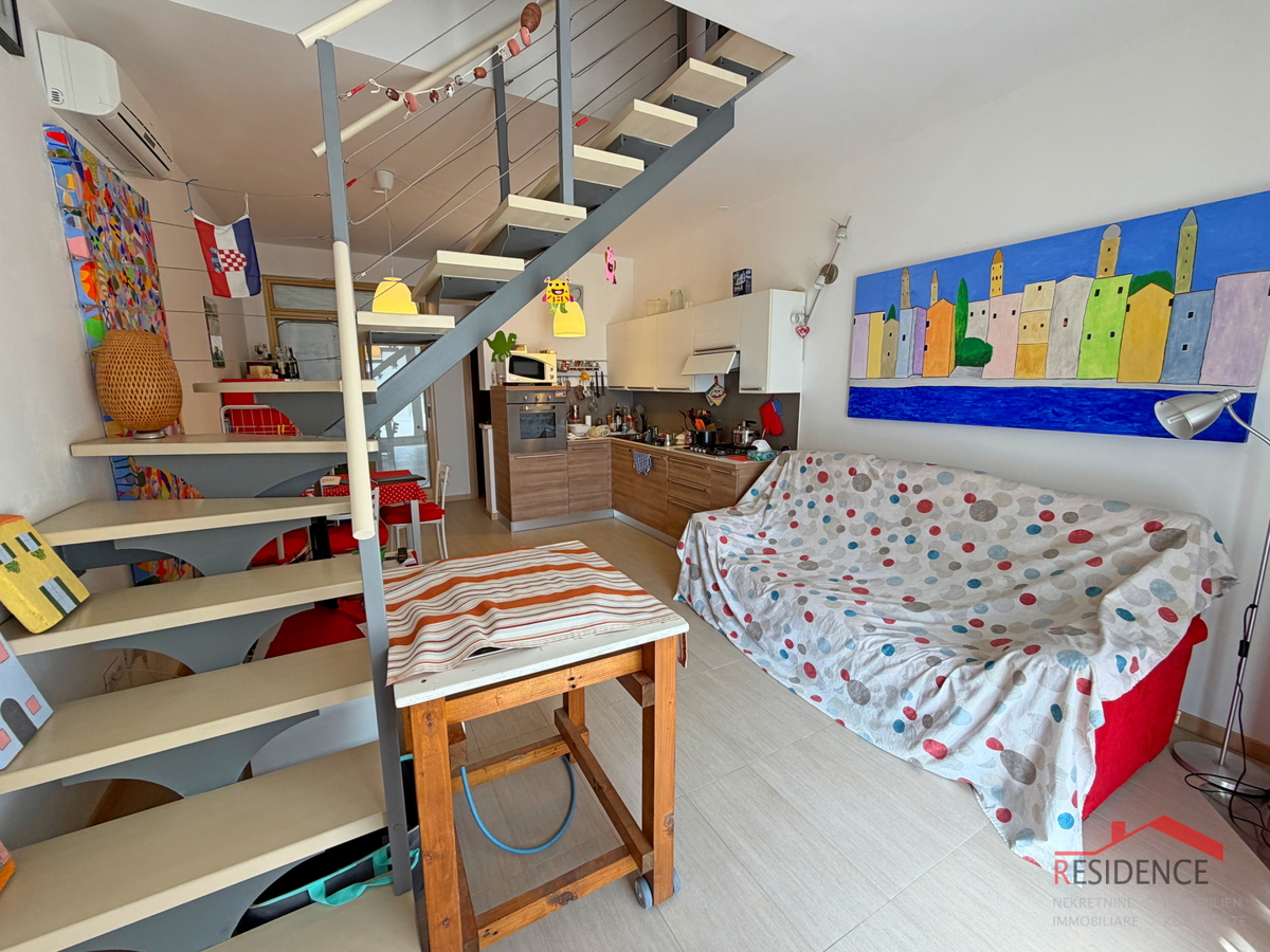 Banjole, Volme, appartamento su tre piani, 3 camere da letto, giardino, piscina in comune