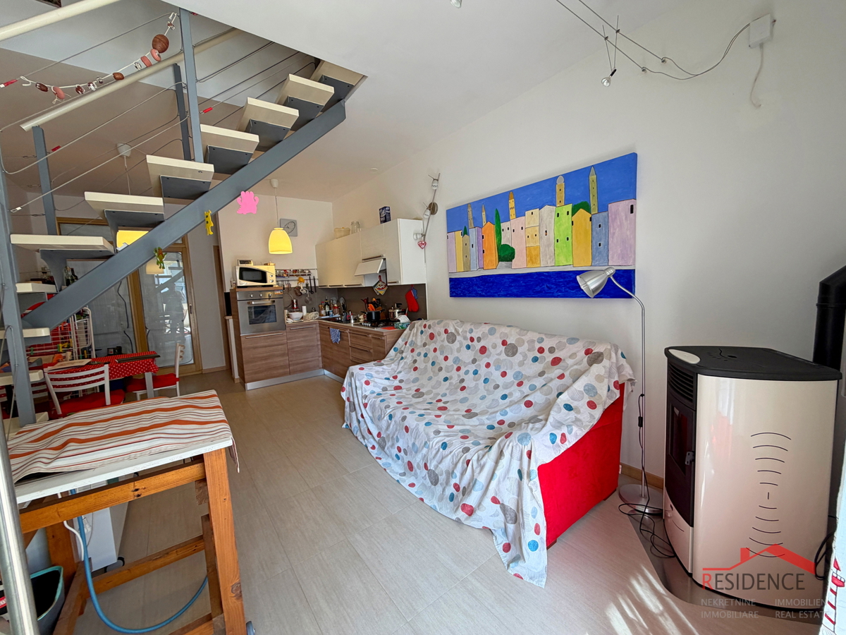 Banjole, Volme, appartamento su tre piani, 3 camere da letto, giardino, piscina in comune