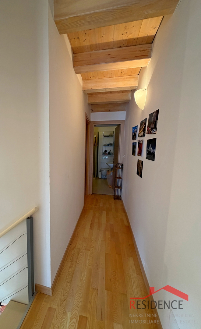 Banjole, Volme, appartamento su tre piani, 3 camere da letto, giardino, piscina in comune