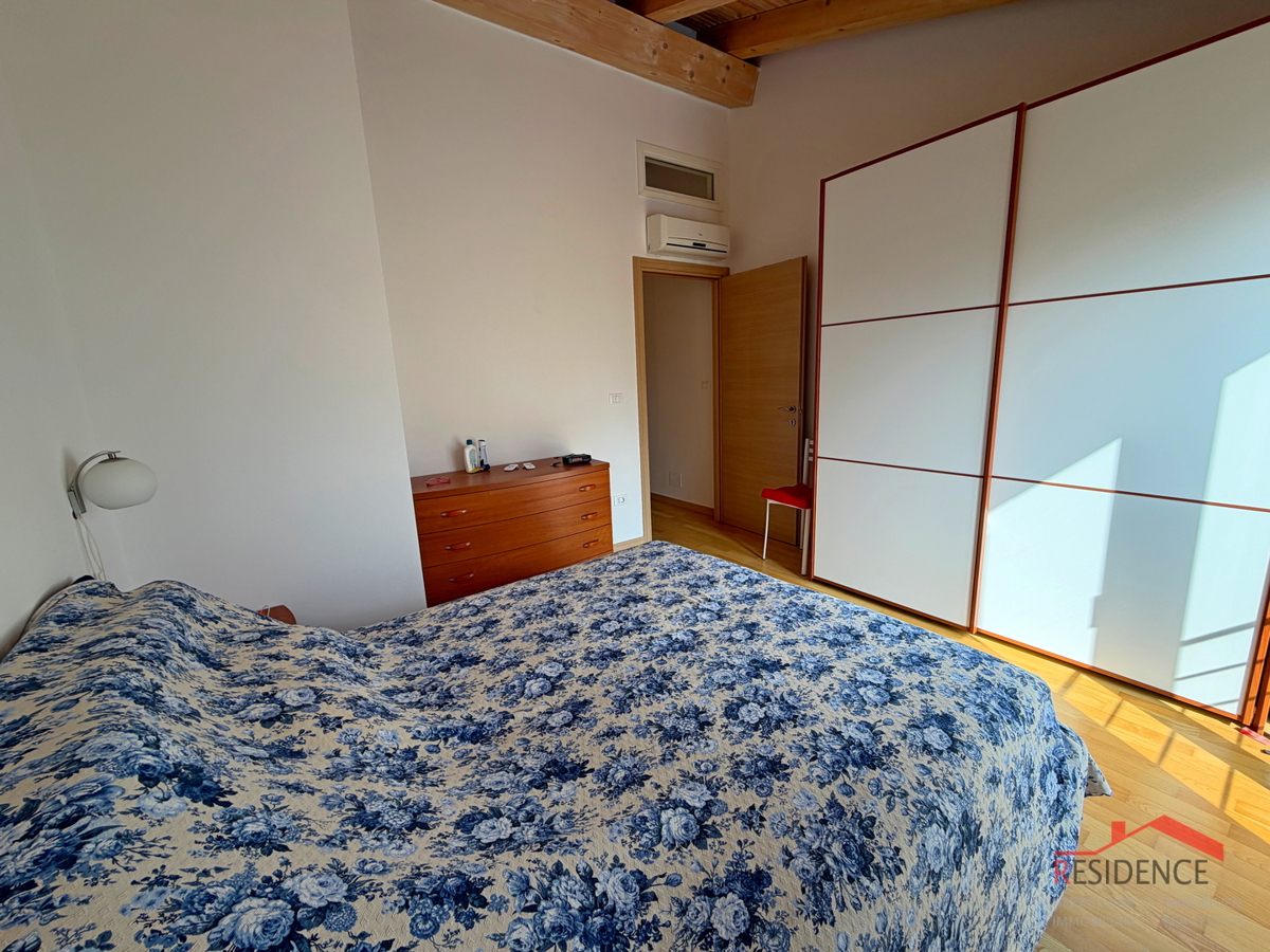 Banjole, Volme, appartamento su tre piani, 3 camere da letto, giardino, piscina in comune