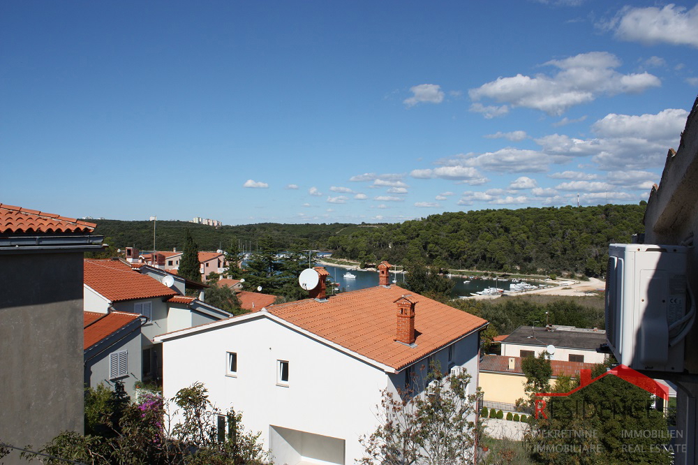 Banjole, appartamento in mansarda