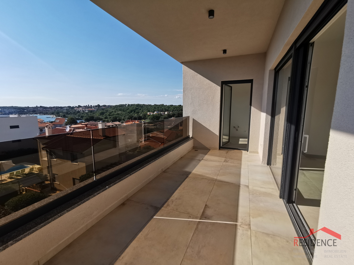 Banjole - Volme, nuovo appartamento al secondo piano con vista mare, posto per auto