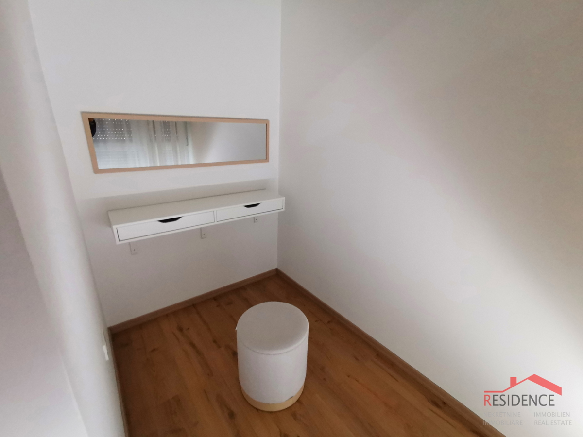 Pola, dintorni, nuova casa con piscina