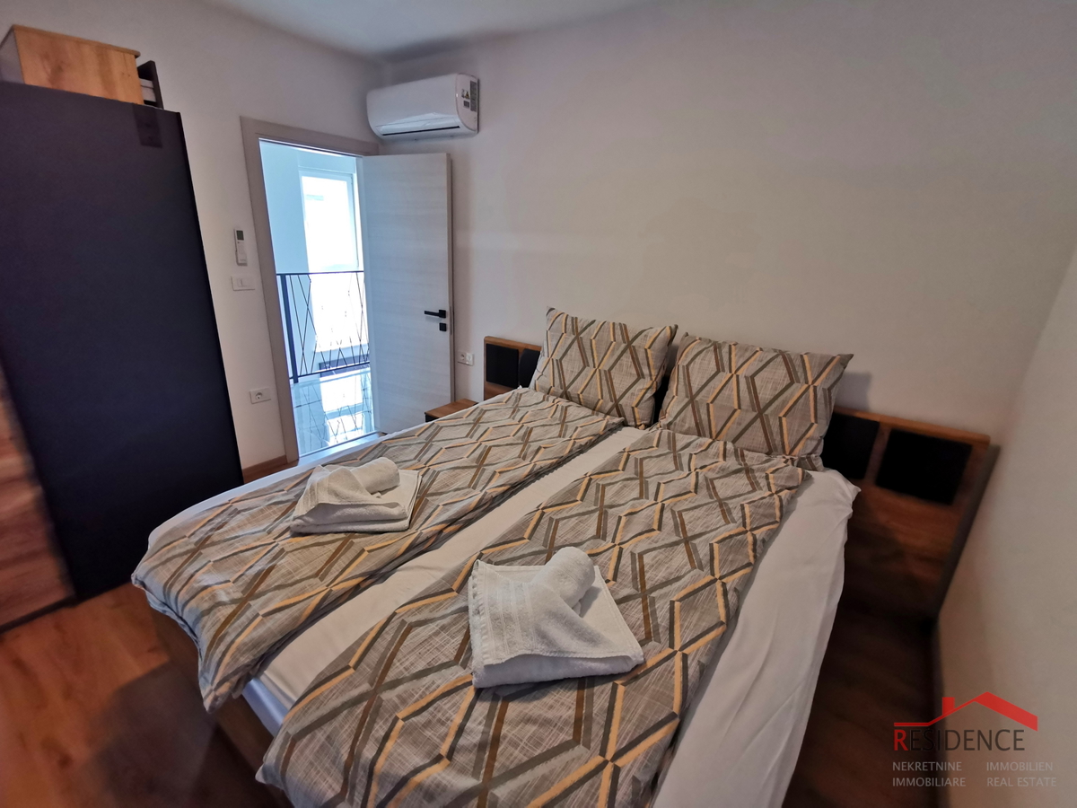 Pola, dintorni, nuova casa con piscina