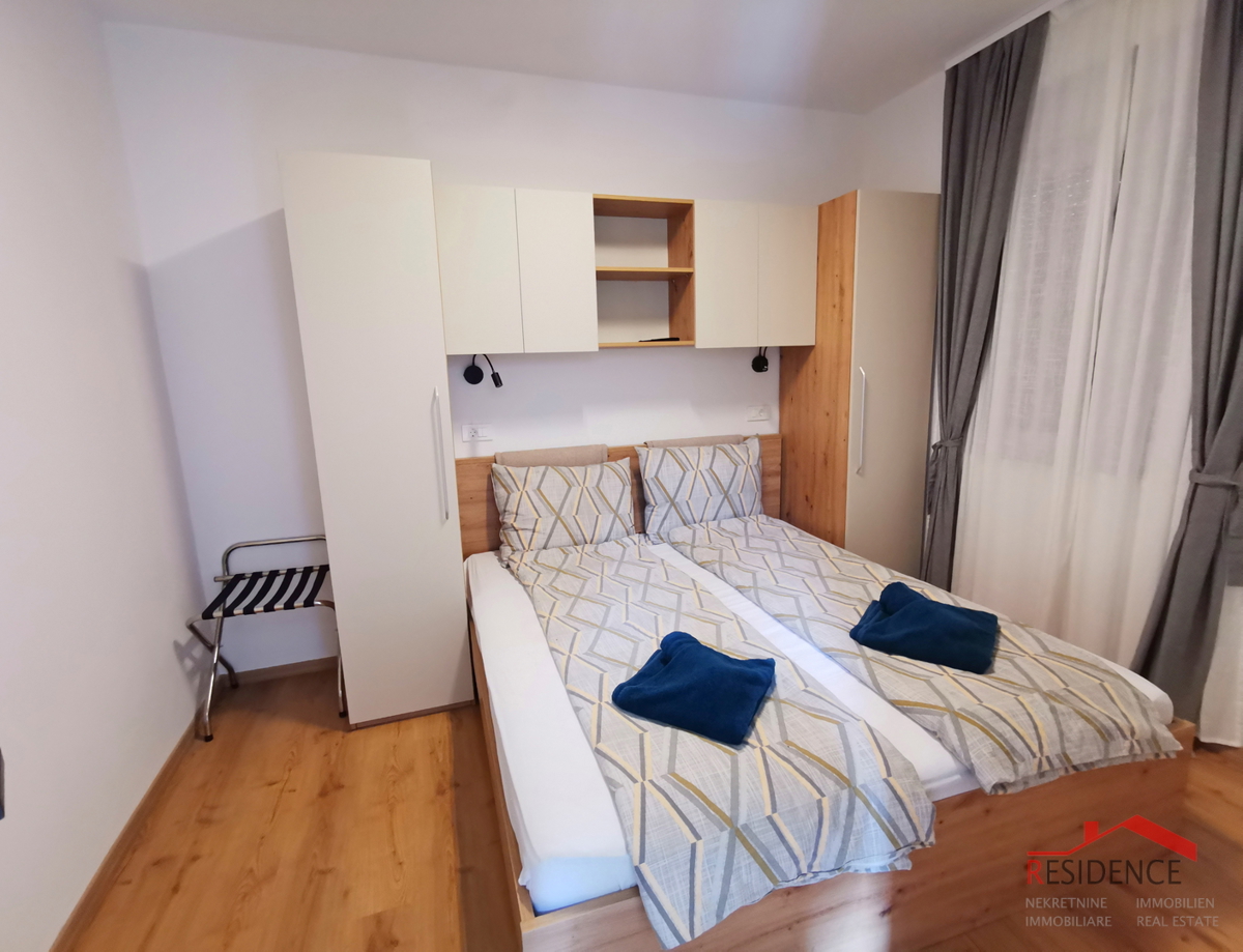 Pola, dintorni, nuova casa con piscina