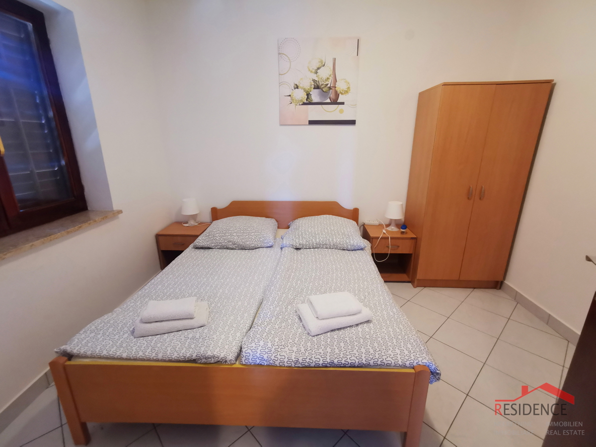 CASA A BANJOLE CON PISCINA, 6 APPARTAMENTI