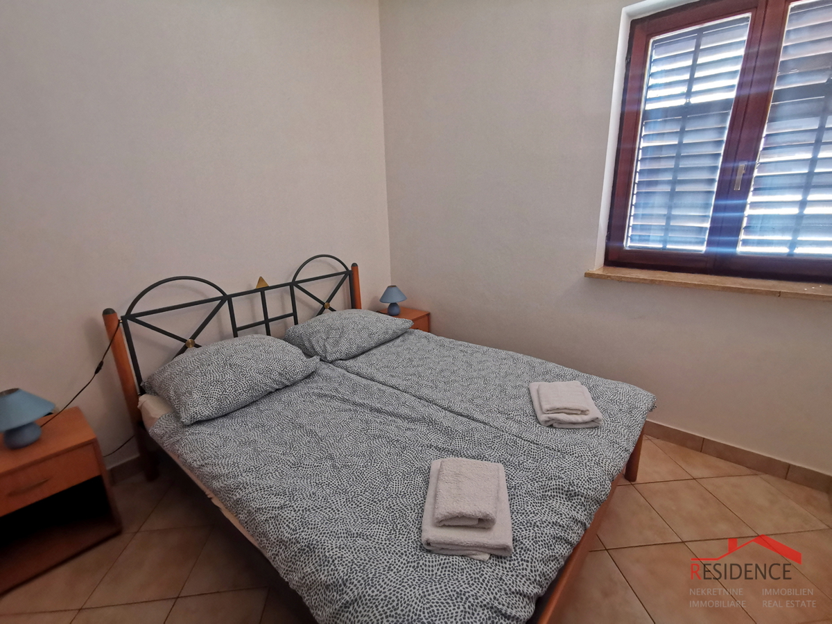 CASA A BANJOLE CON PISCINA, 6 APPARTAMENTI
