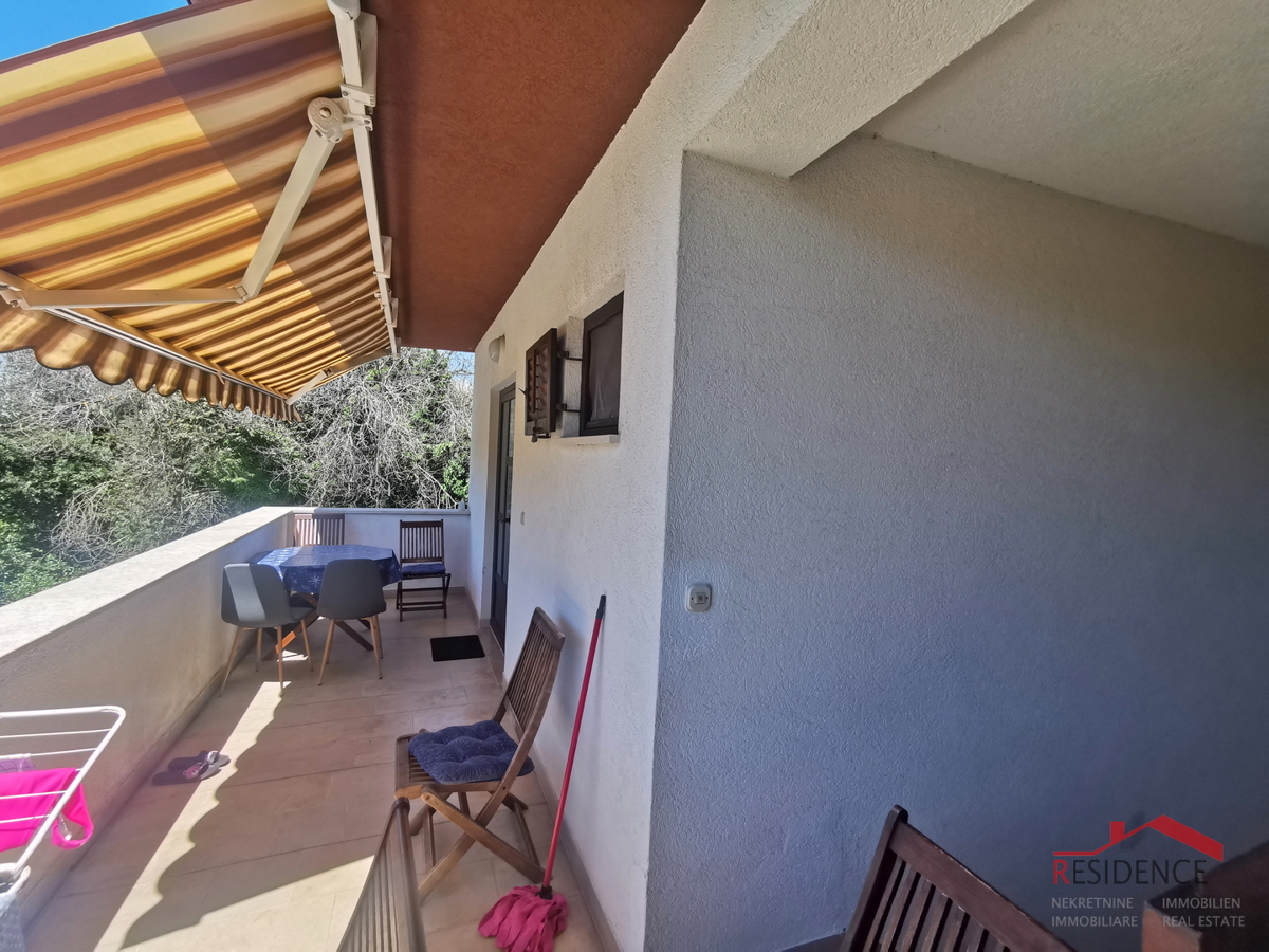 CASA A BANJOLE CON PISCINA, 6 APPARTAMENTI