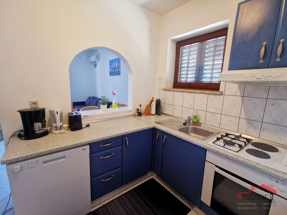 CASA A BANJOLE CON PISCINA, 6 APPARTAMENTI