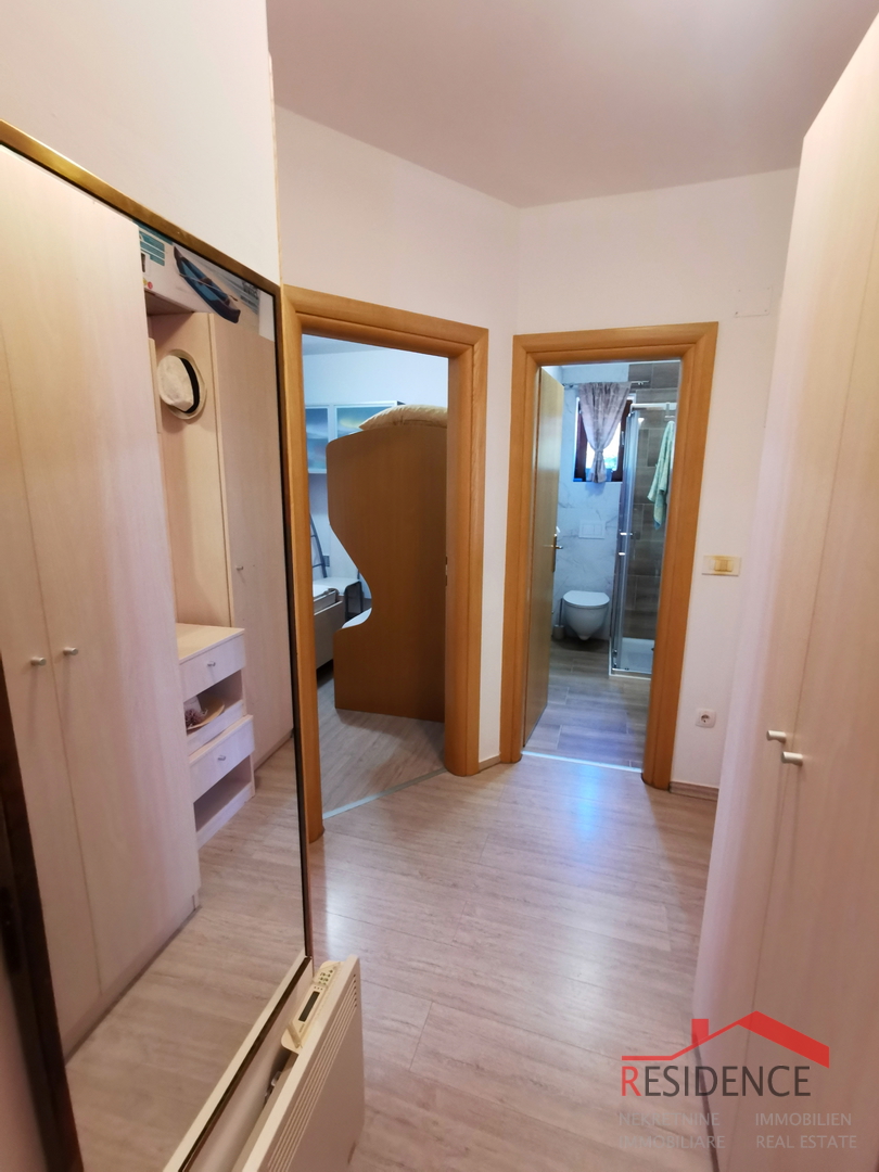 Vendita esclusiva di un appartamento con giardino a Banjole - Volme