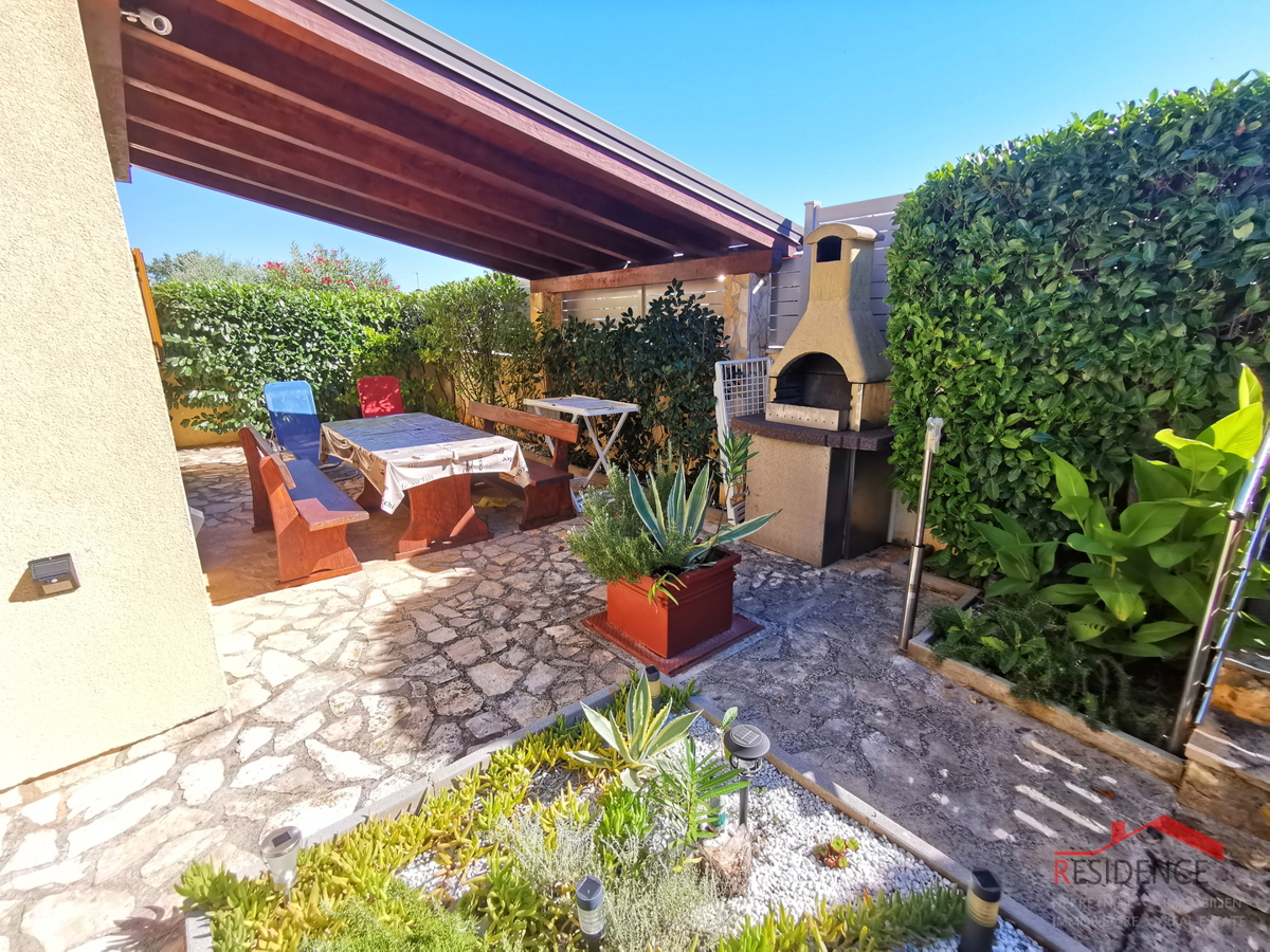 Vendita esclusiva di un appartamento con giardino a Banjole - Volme