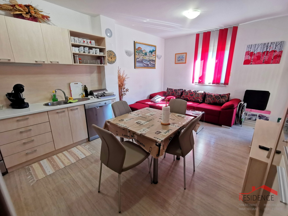 Vendita esclusiva di un appartamento con giardino a Banjole - Volme