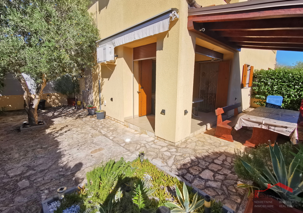 Vendita esclusiva di un appartamento con giardino a Banjole - Volme