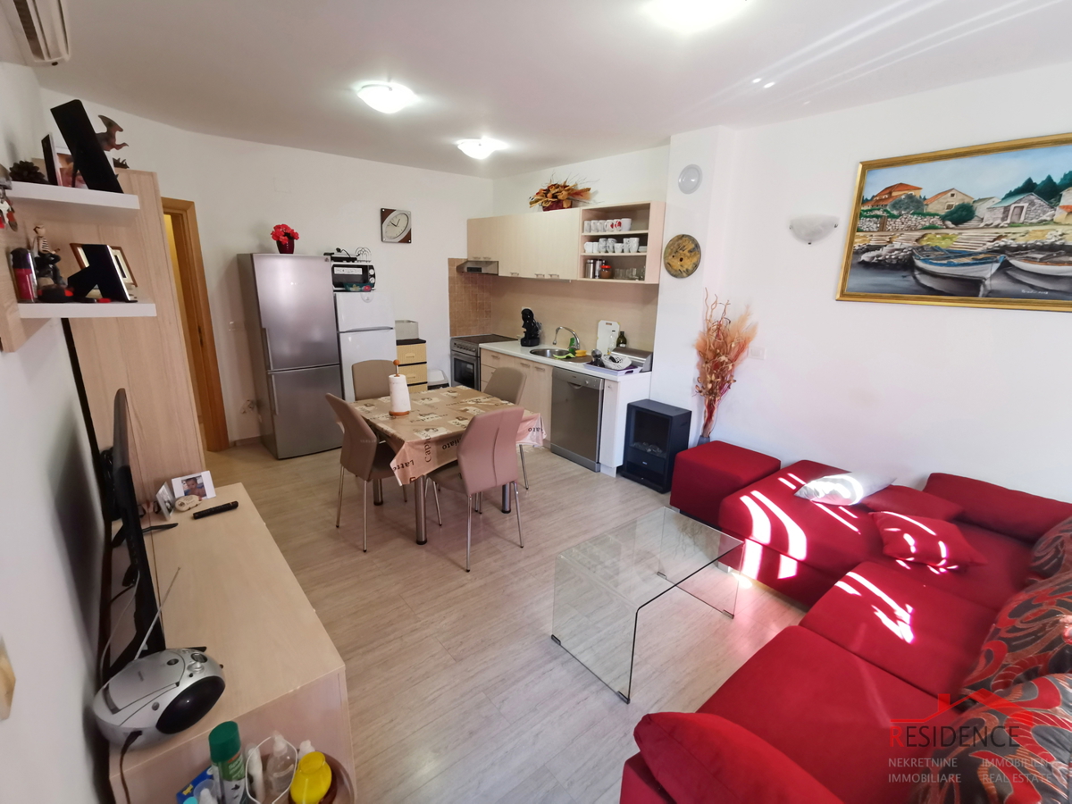 Vendita esclusiva di un appartamento con giardino a Banjole - Volme