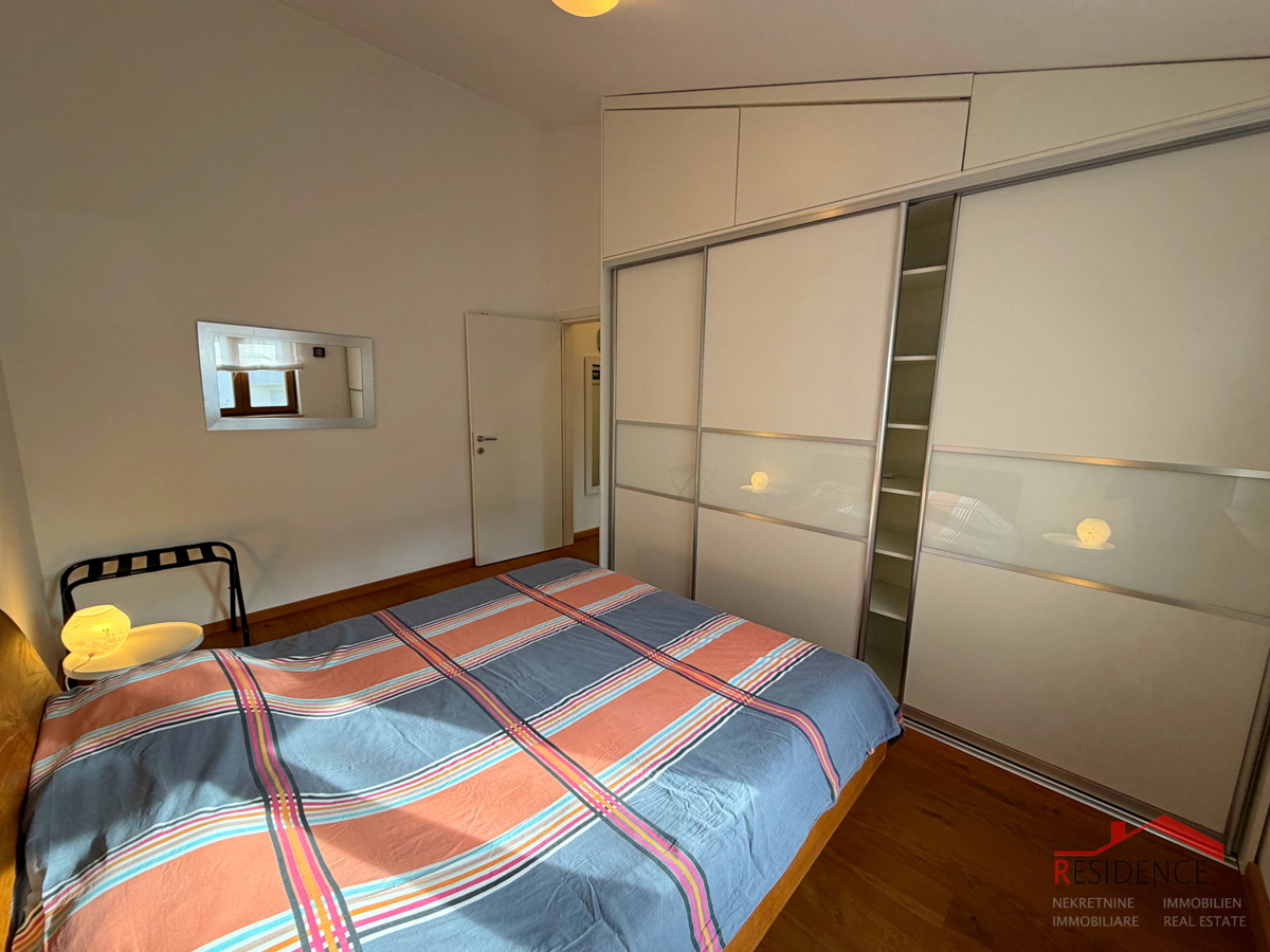 Štinjan, 1° piano, 2 camere da letto, 2 posti auto