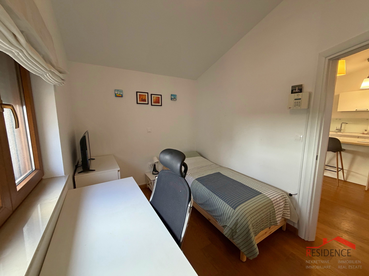 Štinjan, 1° piano, 2 camere da letto, 2 posti auto