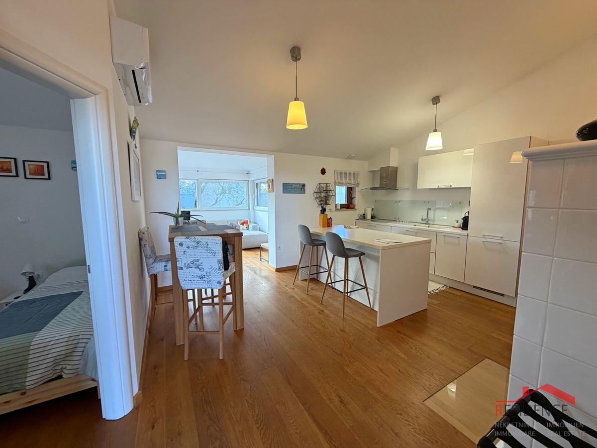 Štinjan, 1° piano, 2 camere da letto, 2 posti auto