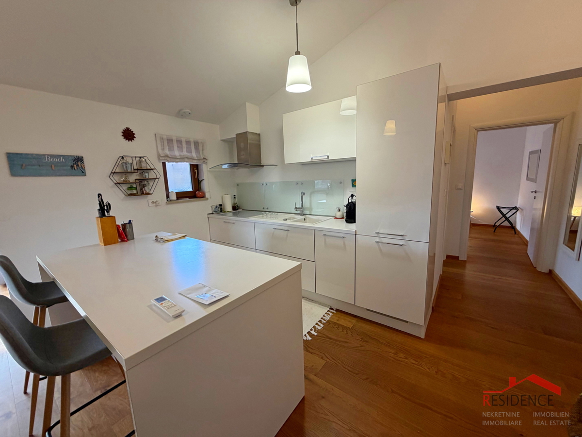 Štinjan, 1° piano, 2 camere da letto, 2 posti auto