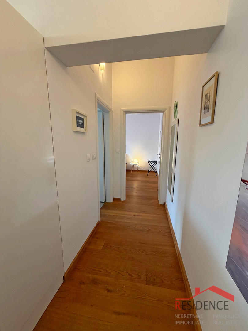 Štinjan, 1° piano, 2 camere da letto, 2 posti auto