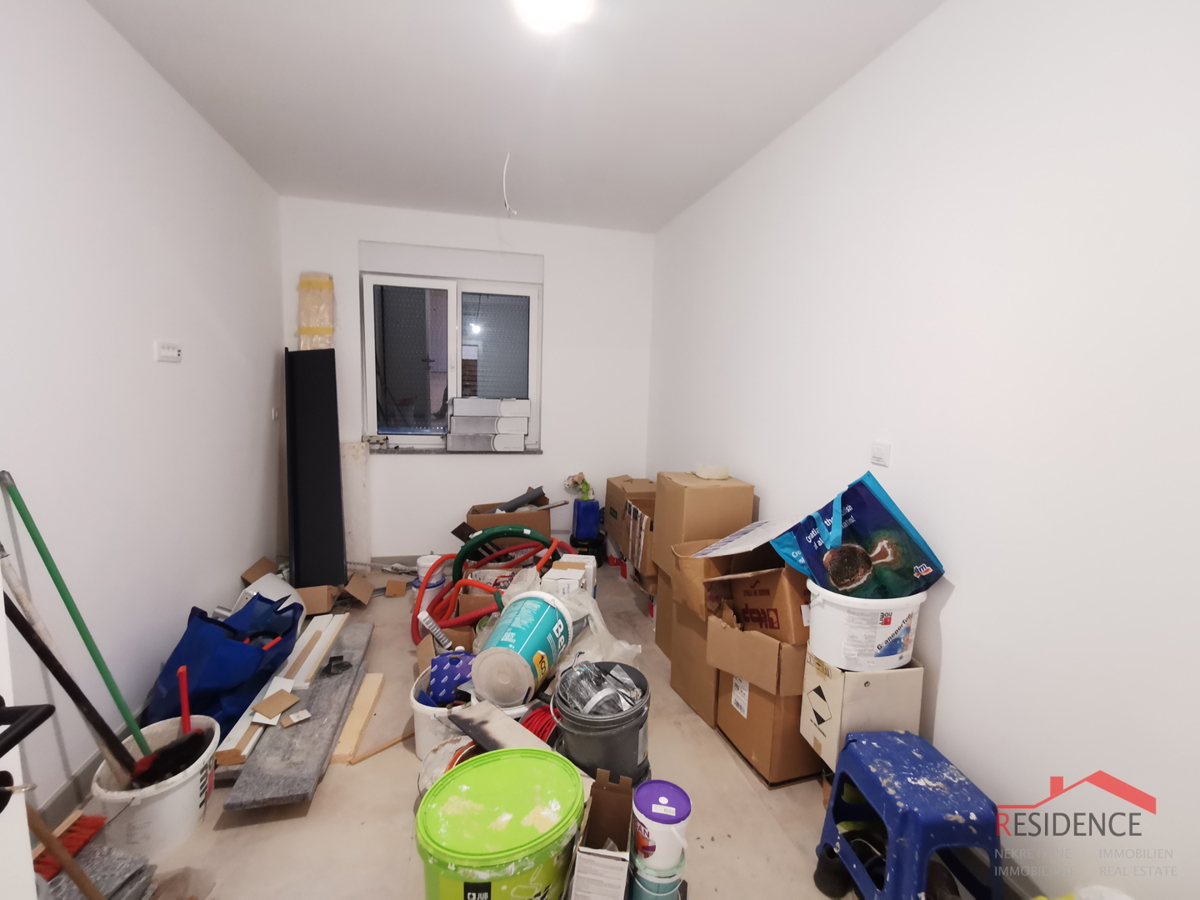 Banjole - Volme, nuovo appartamento al piano terra con piscina e giardino