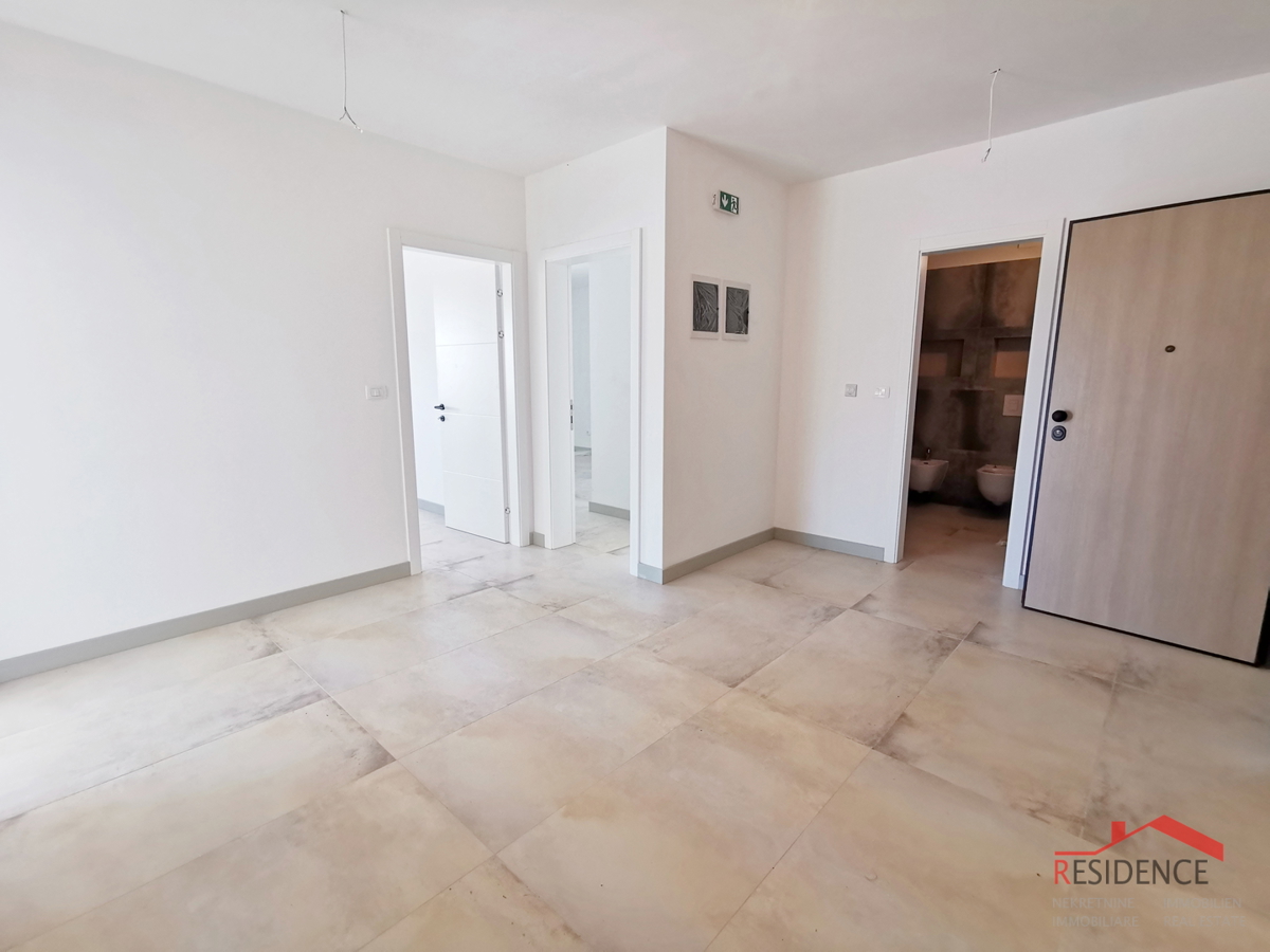 Banjole - Volme, nuovo appartamento al piano terra con piscina e giardino