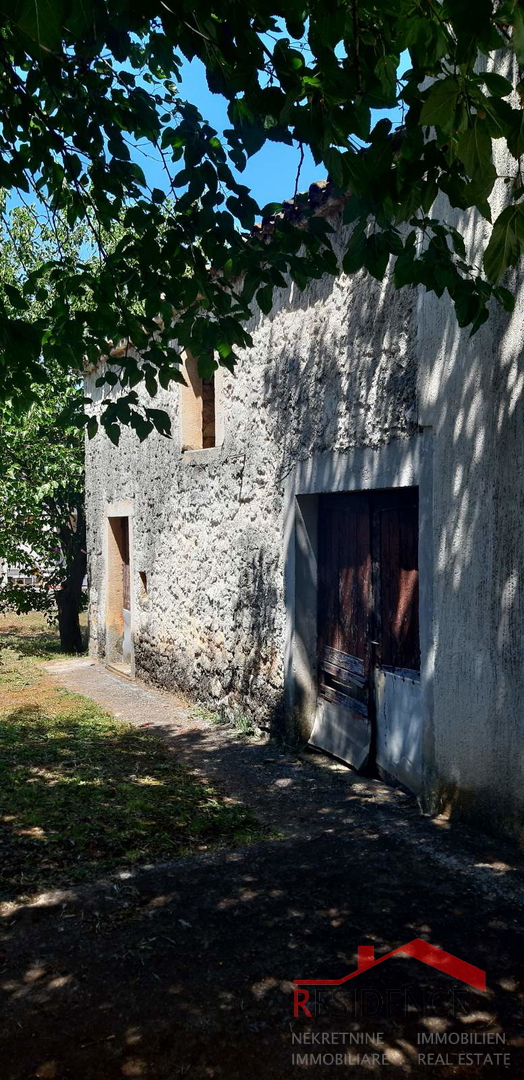 ROVINJSKO SELO, CASA IN PIETRA DA RISTRUTTURARE