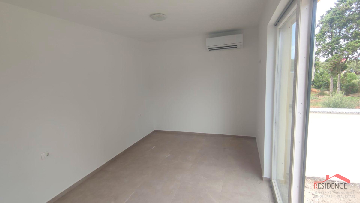 Medolino, casa indipendente con garage