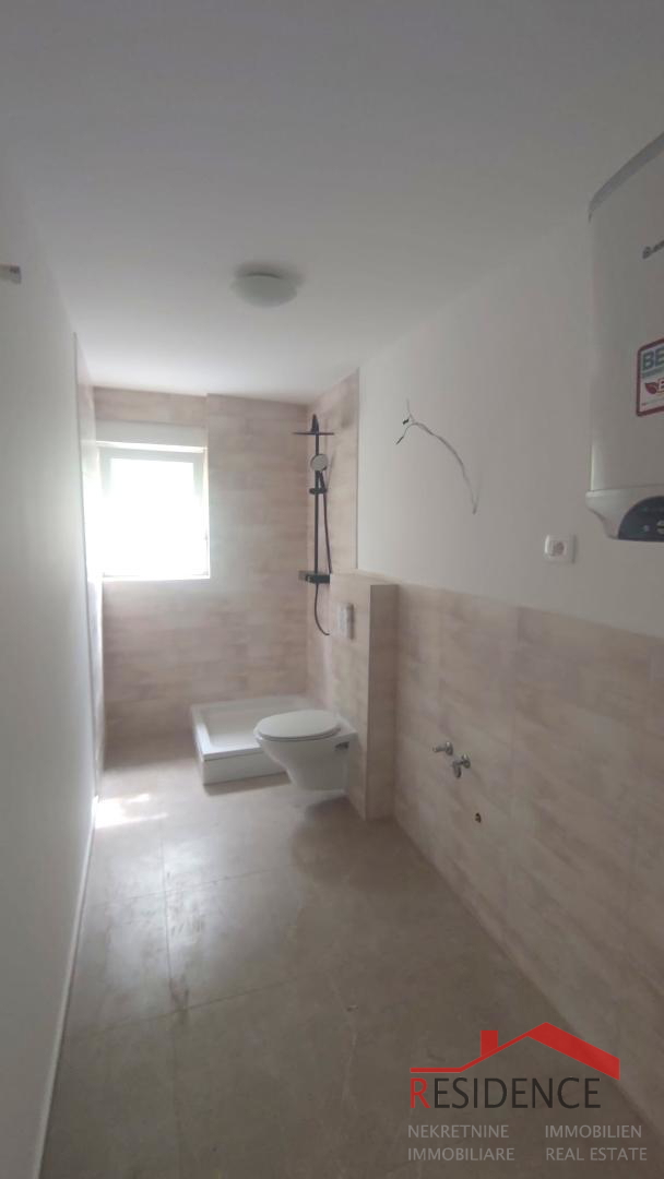 Medolino, casa indipendente con garage