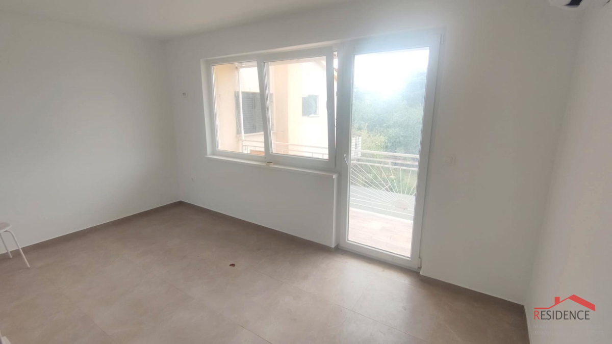 Medolino, casa indipendente con garage