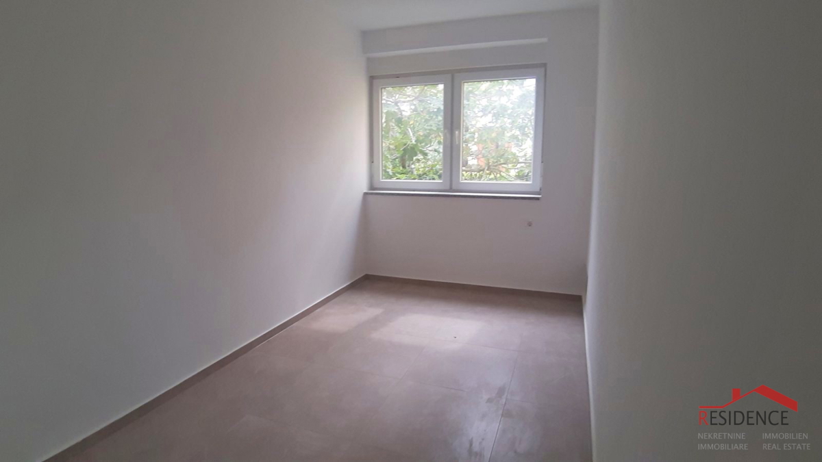 Medolino, casa indipendente con garage