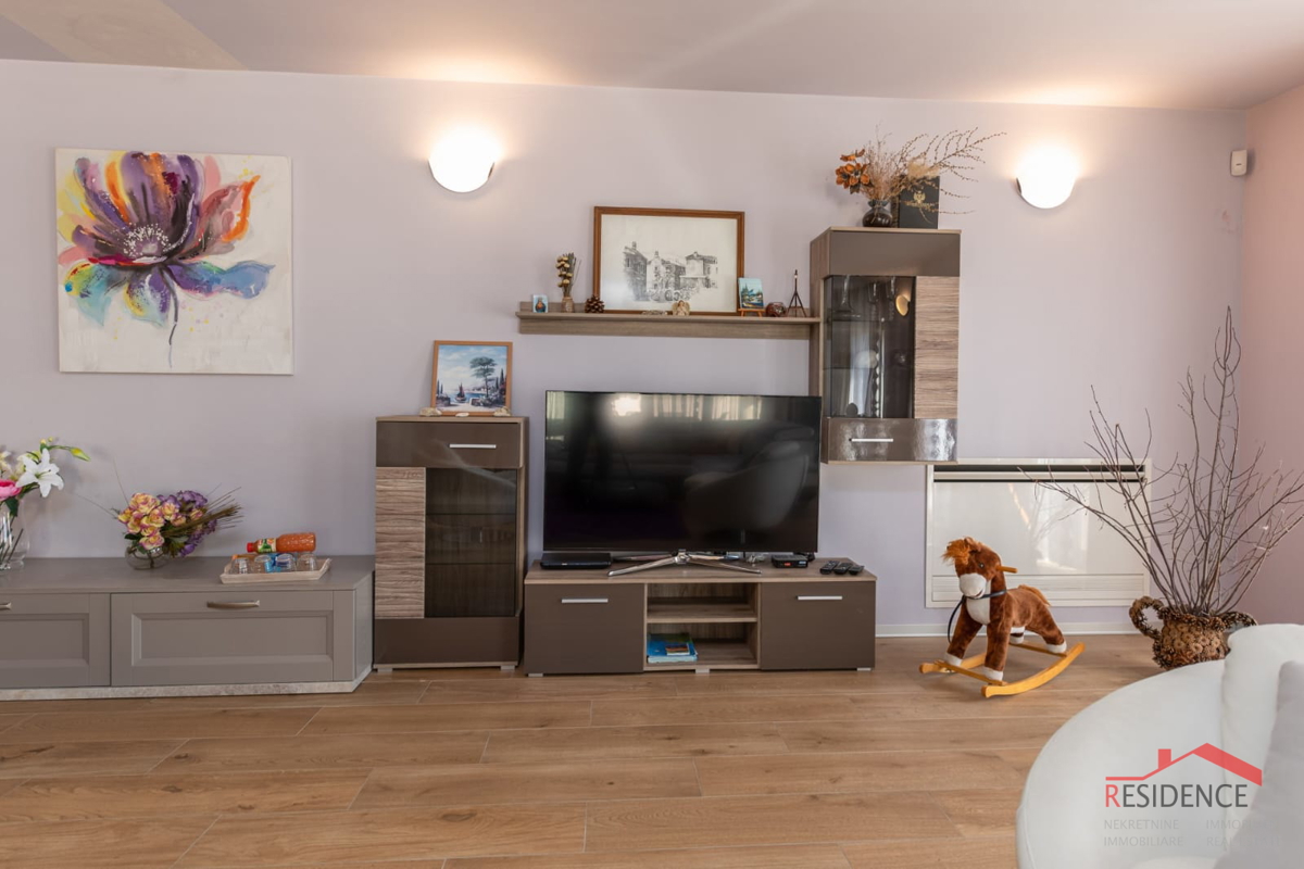 Banjole-Volme, splendido appartamento al piano terra con piscina