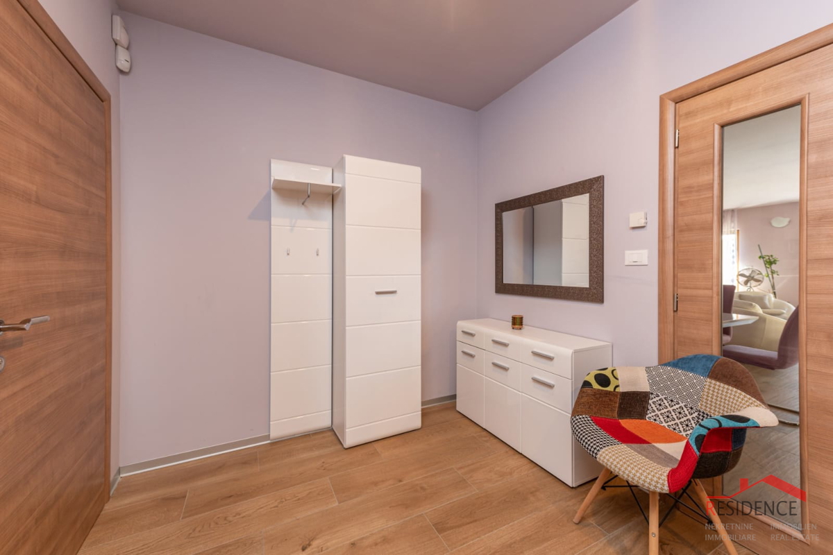 Banjole-Volme, splendido appartamento al piano terra con piscina