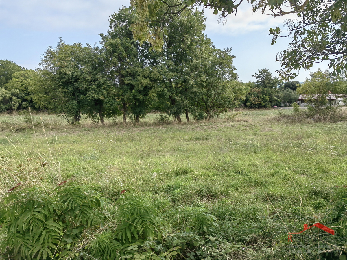 Terreno edificabile a Pavićini